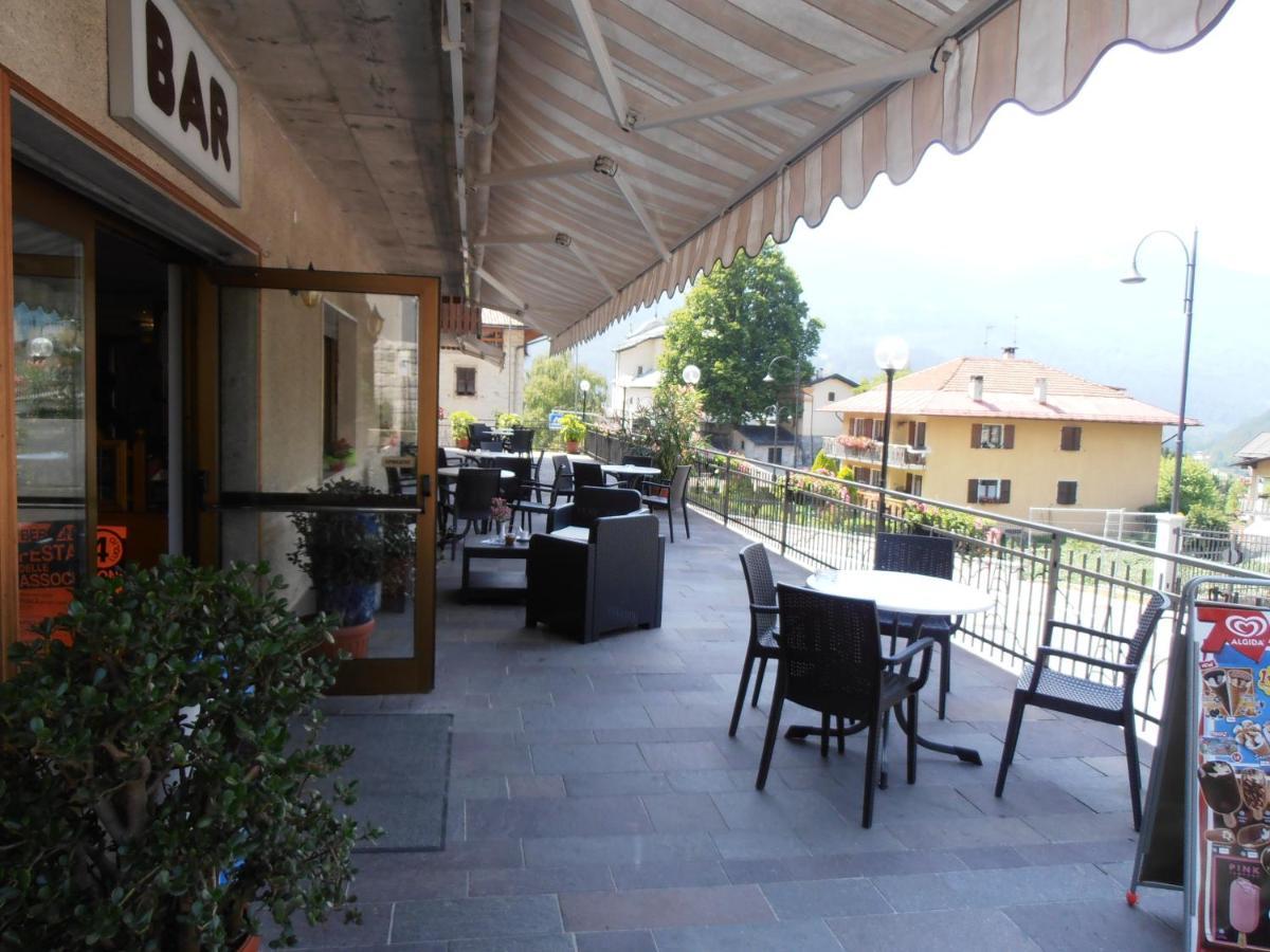Locanda Ridevert Hotel Tione di Trento Exterior photo