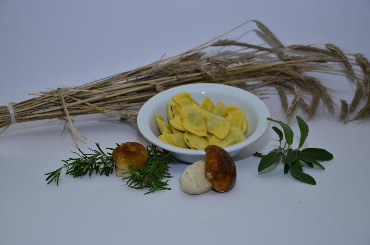 Locanda Ridevert Hotel Tione di Trento Exterior photo