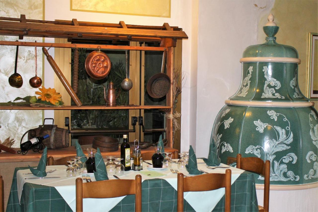 Locanda Ridevert Hotel Tione di Trento Exterior photo