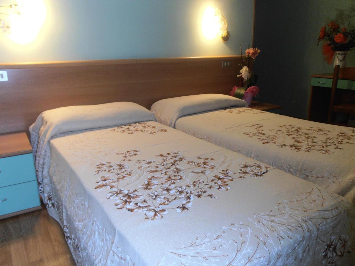 Locanda Ridevert Hotel Tione di Trento Exterior photo