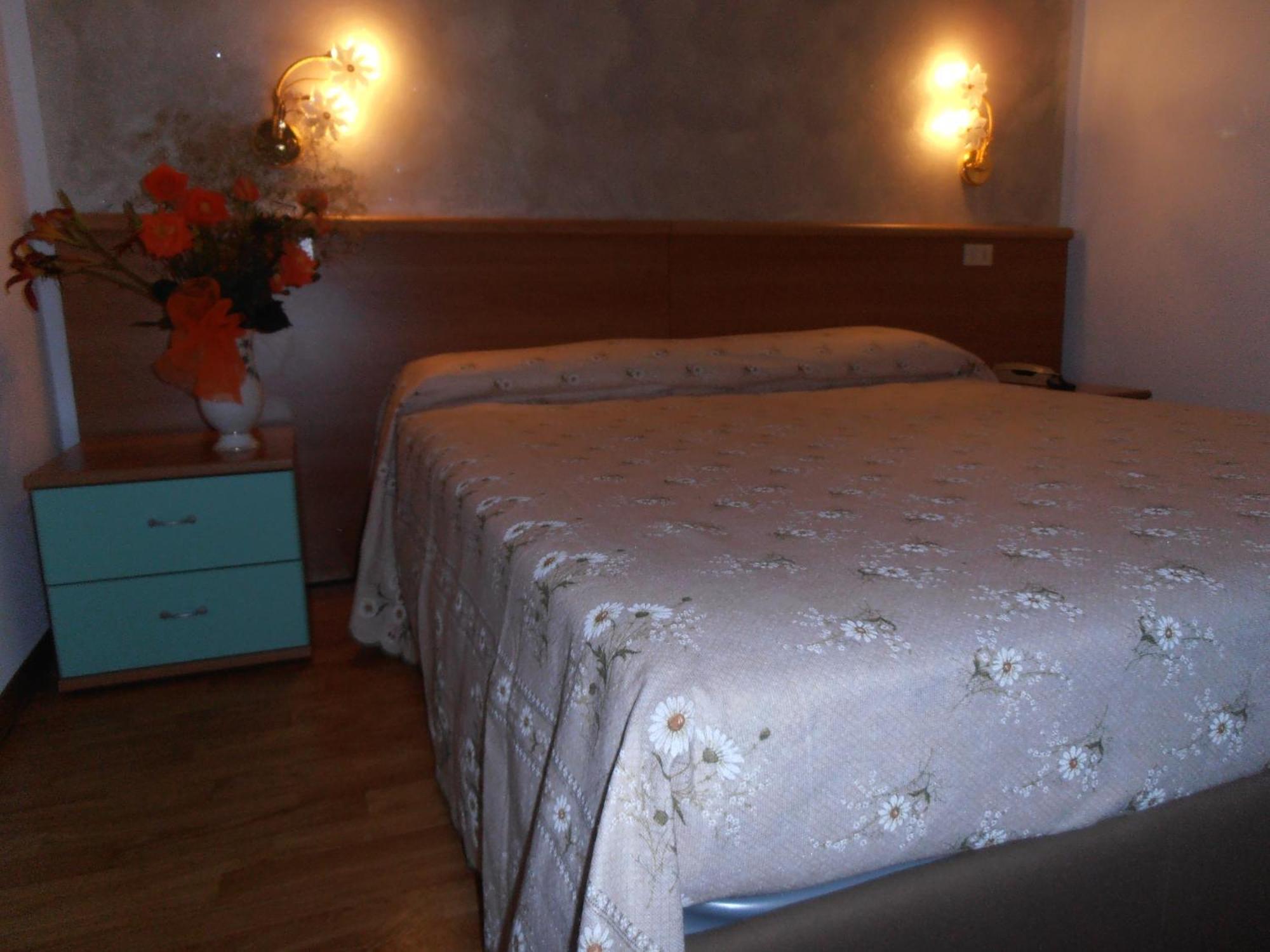 Locanda Ridevert Hotel Tione di Trento Room photo